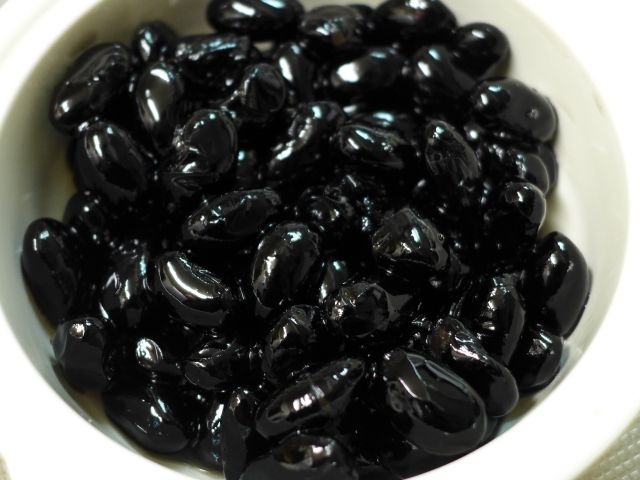 黒い食材は女性ホルモンを増やす食べ物 女性ホルモンの増やし方大全 美も健康も手に入れる方法 黒い食材は女性ホルモンを増やす食べ物 女性ホルモンの増やし方大全 美も健康も手に入れる方法