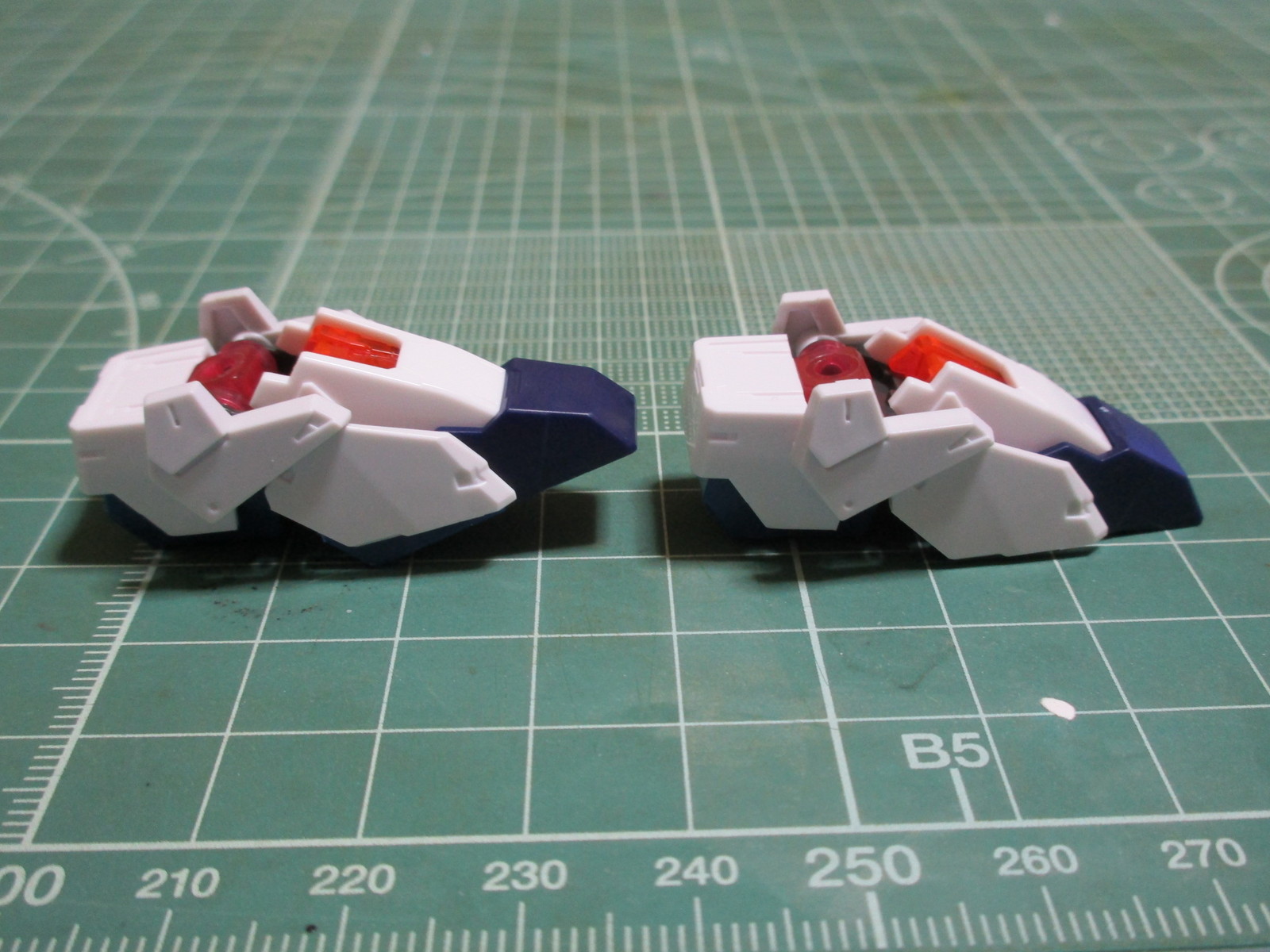 ガンプラ Rg ユニコーンガンダム製作 足の外装パーツ編 ガンプラ自由に作って良いじゃない