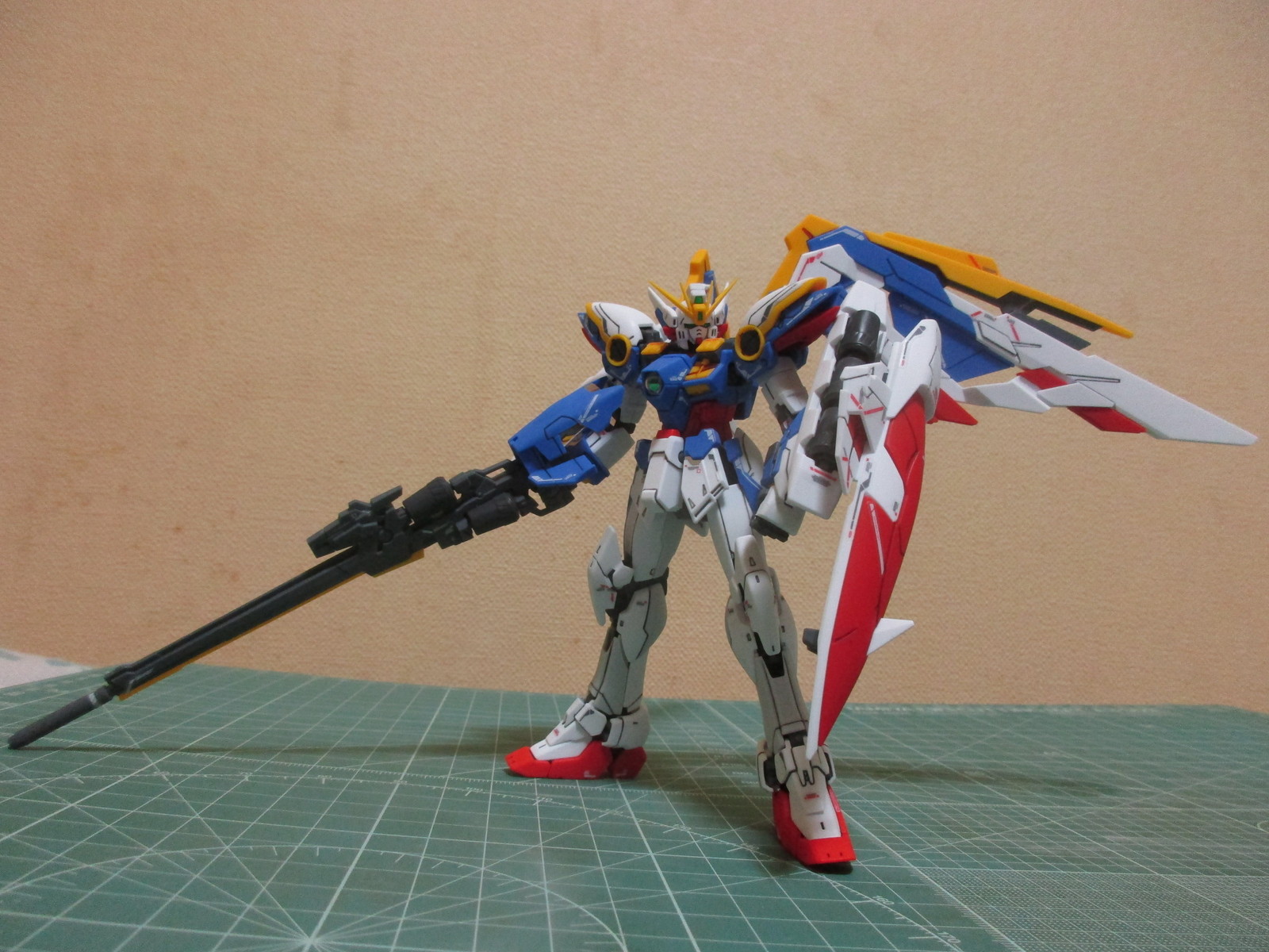 ガンプラ Rg ウイングガンダム Ew製作 キットの完成レビュー編 ガンプラ自由に作って良いじゃない