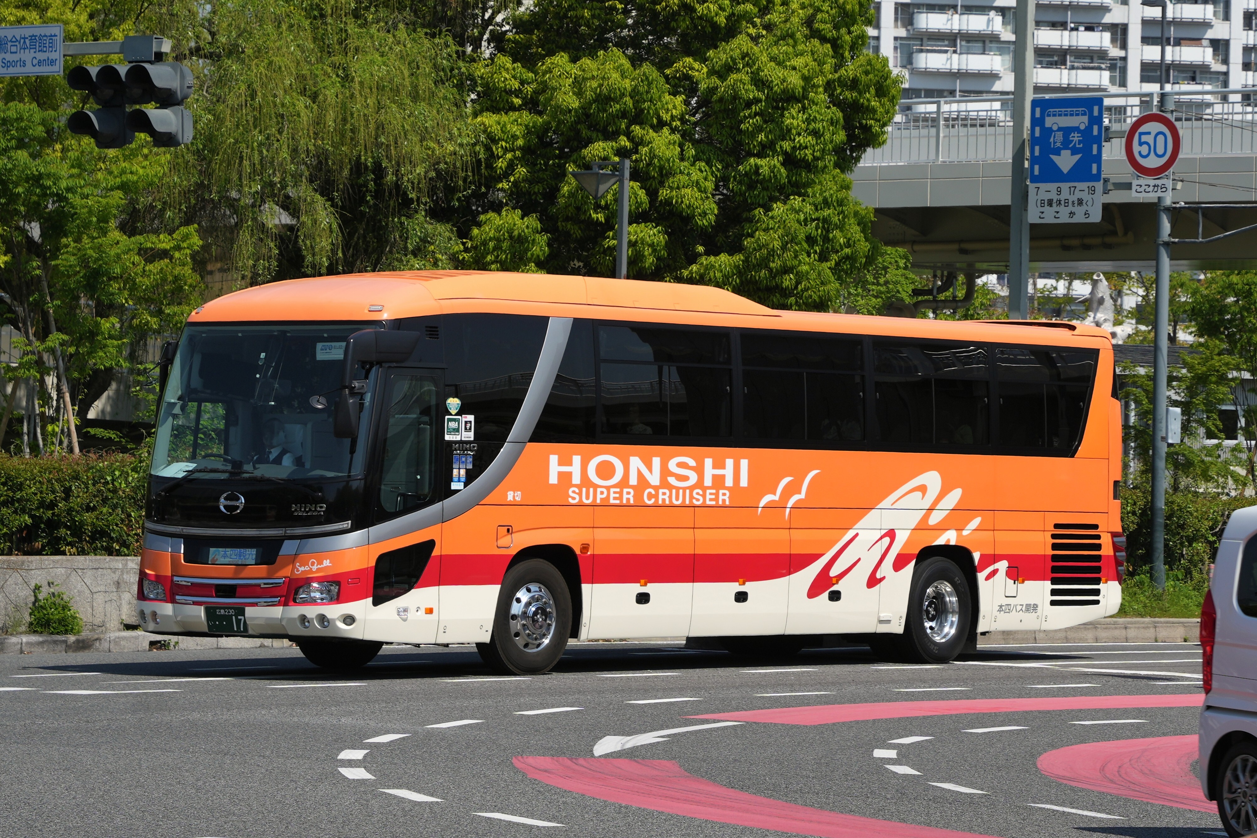 Honsi 本四バス開発17 : とびぃの落書帳