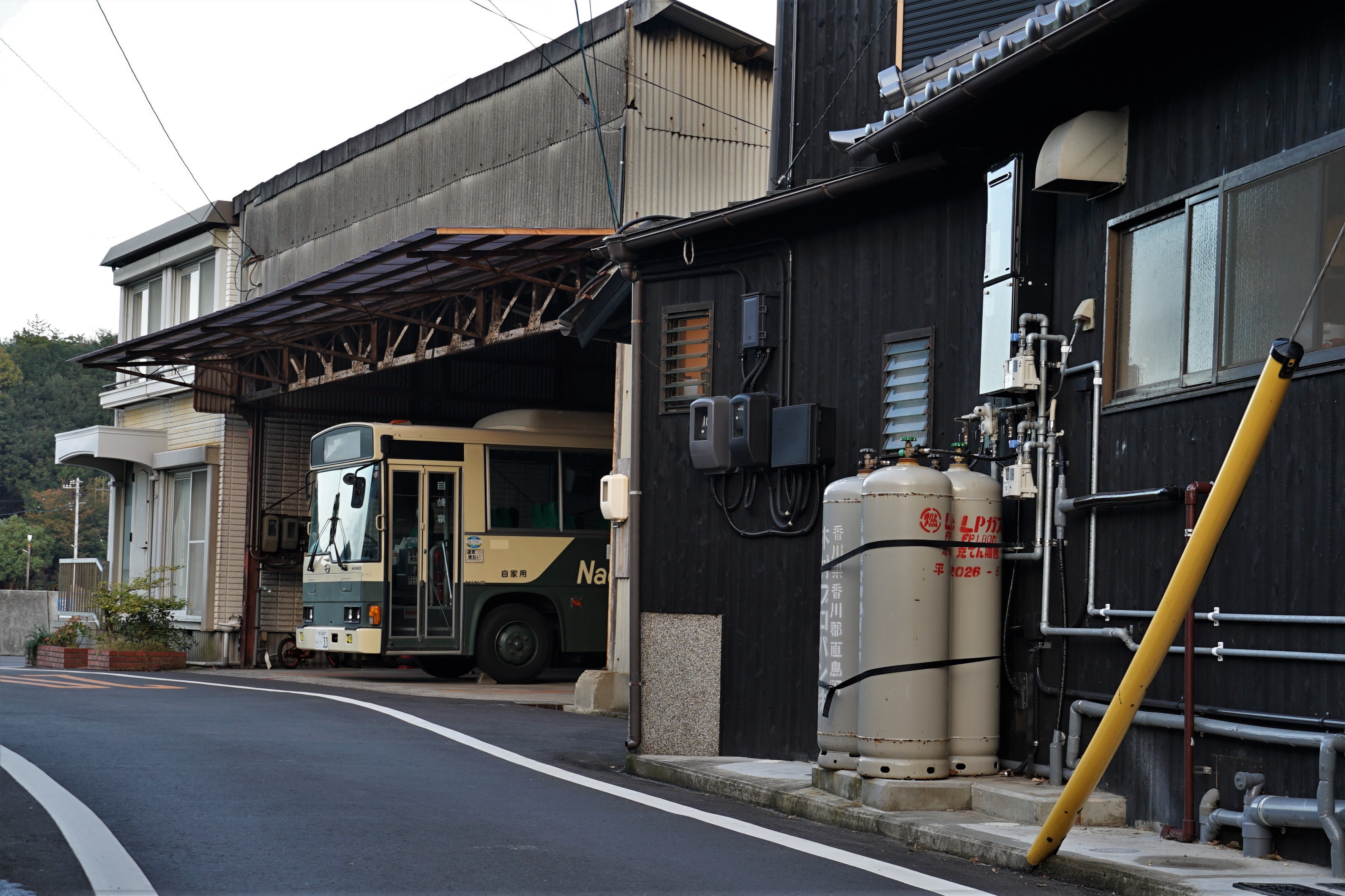 直島町営バス33 : とびぃの落書帳