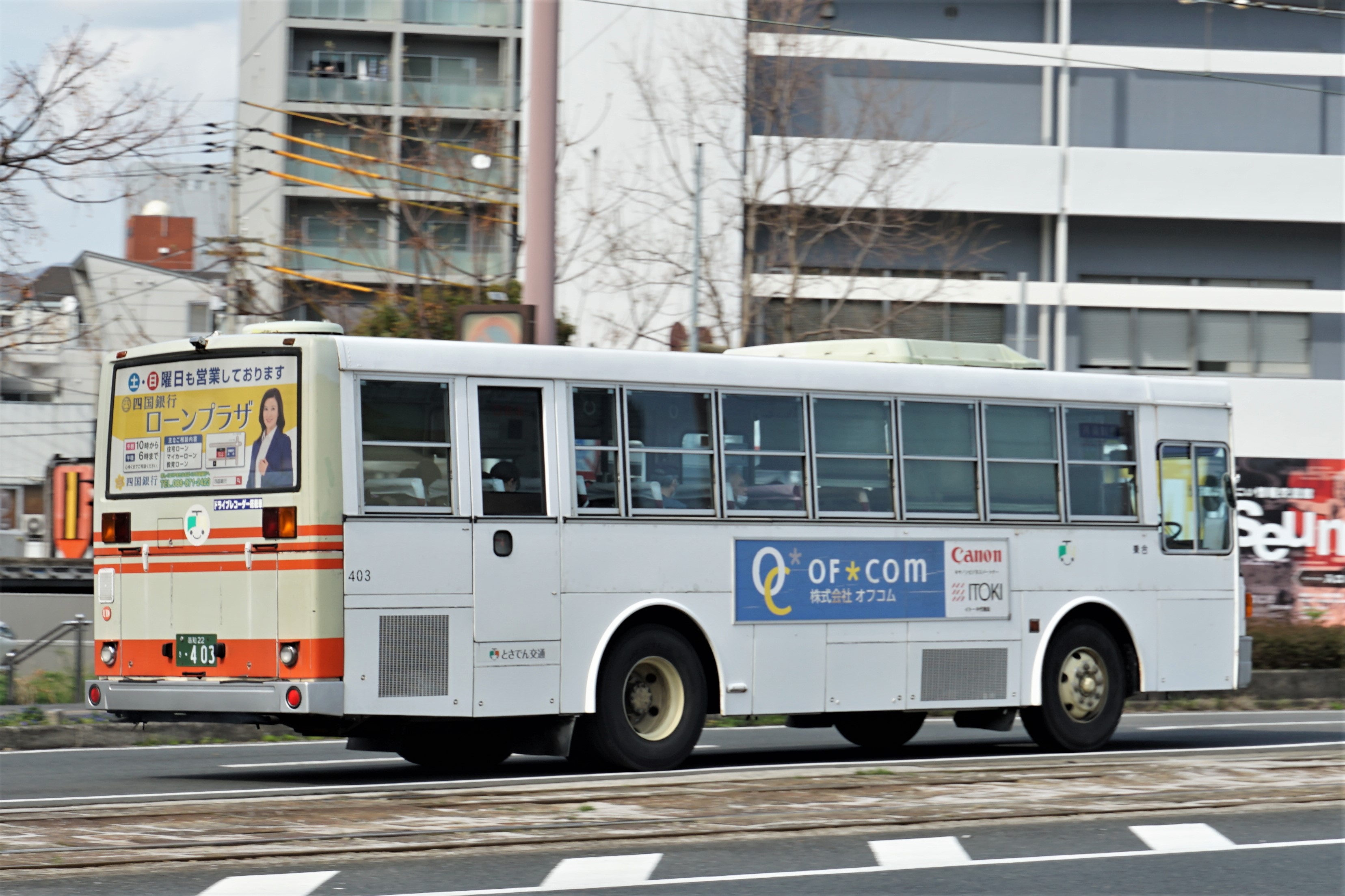 銀三線　尺八等　5本　共箱　トヒサル　東な7-0319① DSC01754-1600x1067.jpg