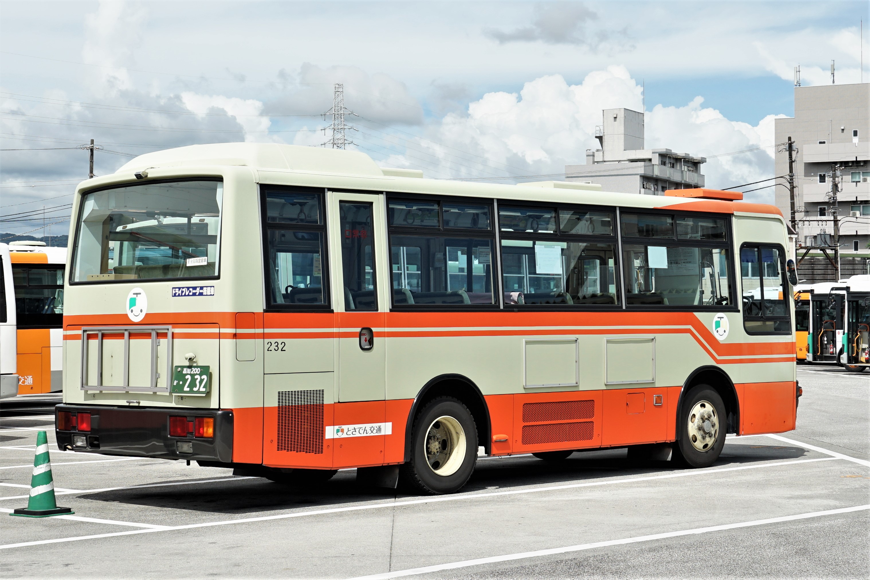 とさでん交通乗務員名札置き とさでん交通902 : とびぃの落書帳