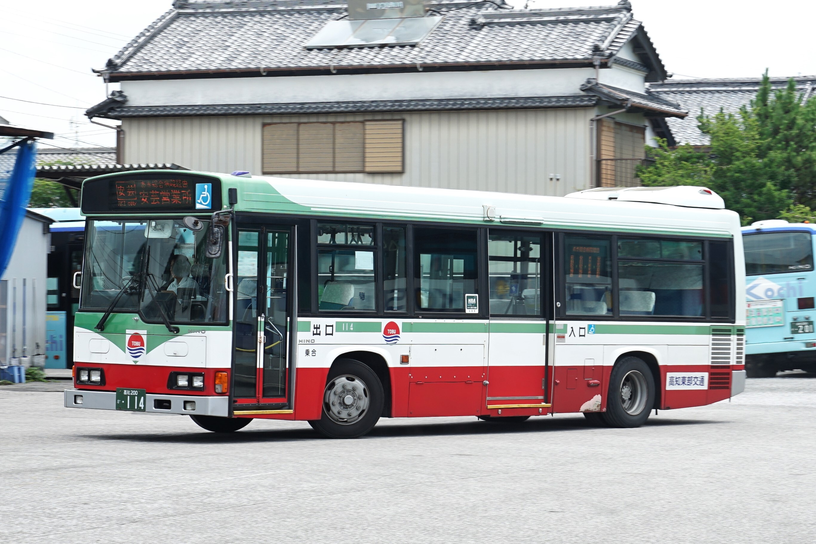 高知東部交通114 : とびぃの落書帳