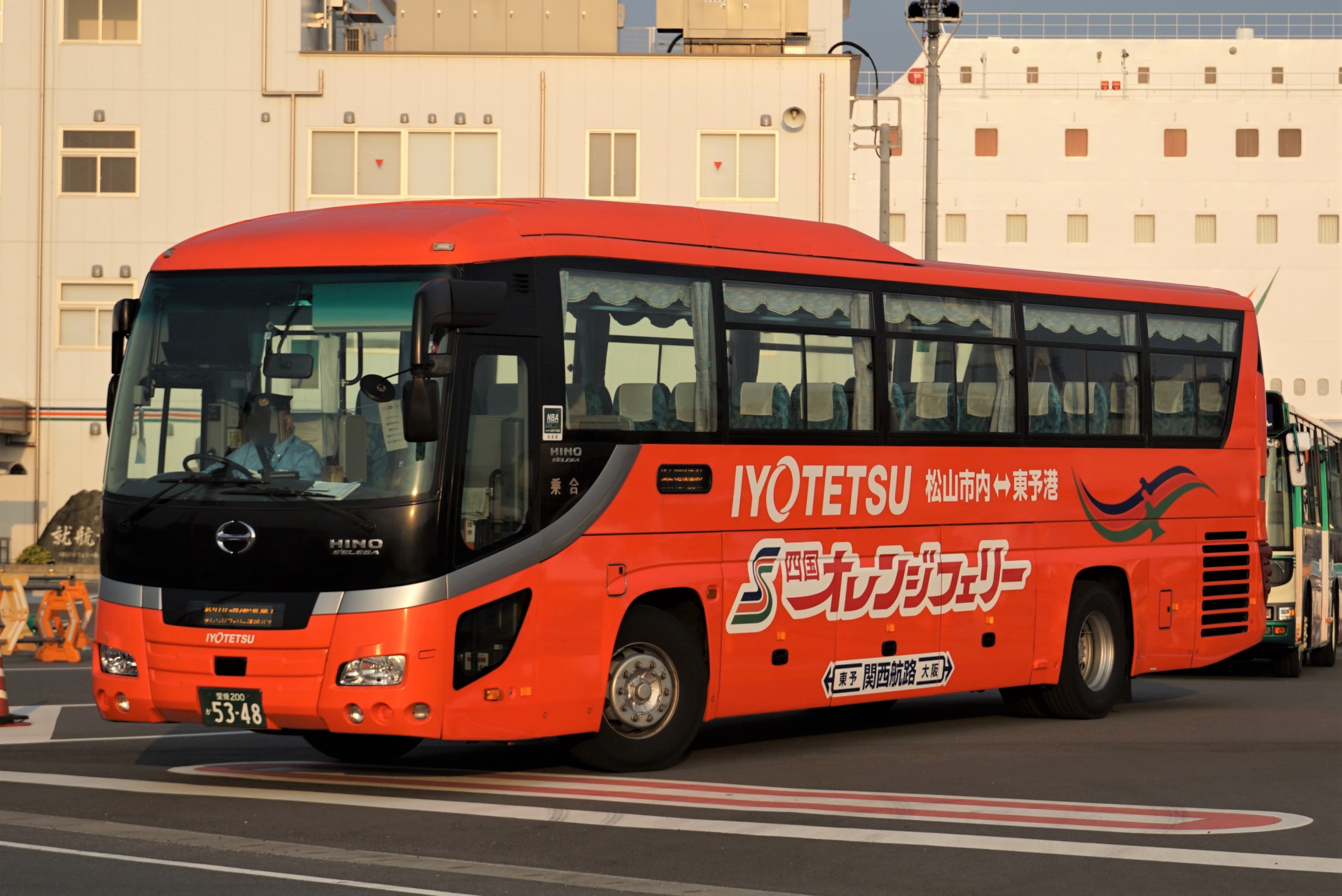 伊予鉄南予バス5348 : とびぃの落書帳