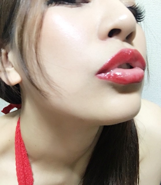 シャネルの赤リップ フェチ女みほと秘密のお部屋 Amrita