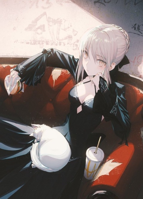 Fgo 膝の上に猫を乗せてマックを食べる黒王様 美しいです Fgoまとめ カルデア速報