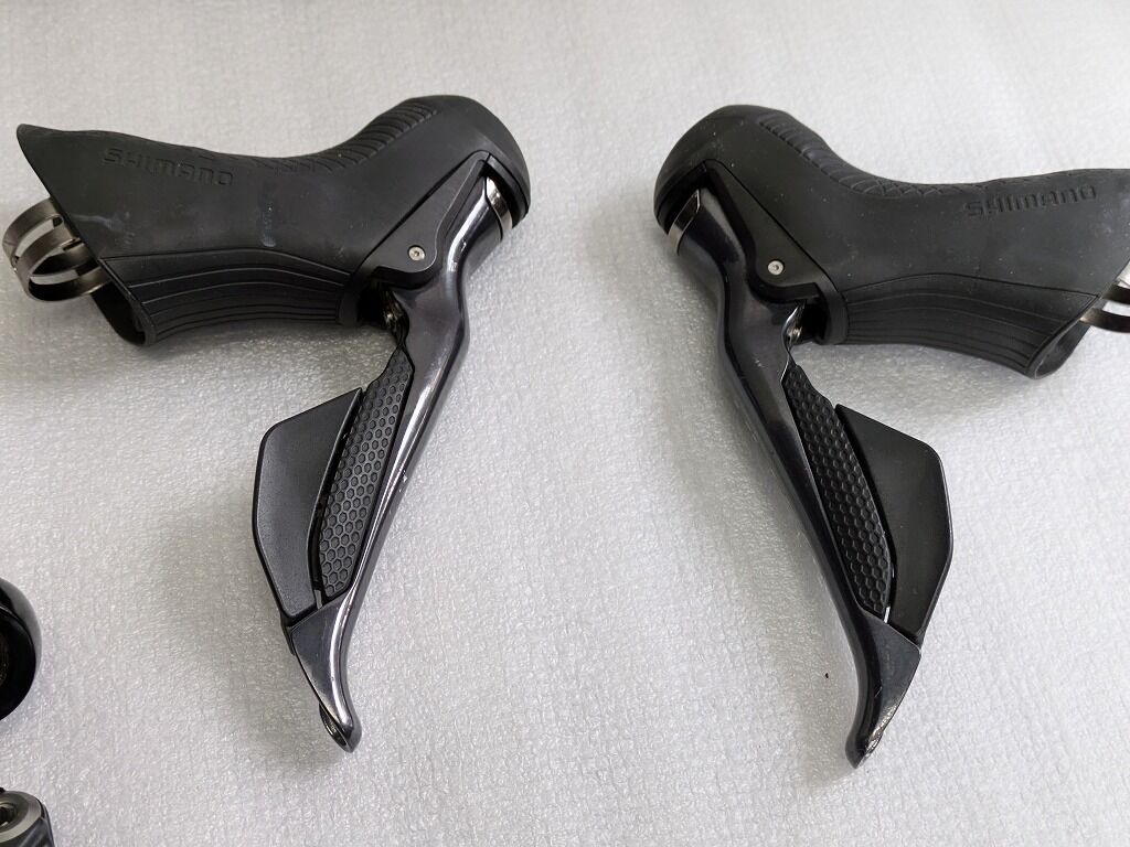 中古品販売】ULTEGRA R8070 Di2 11速 油圧コンポセット 、一体型