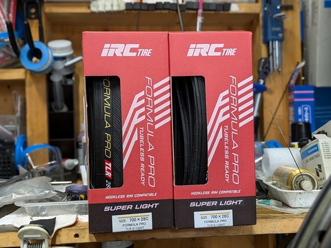 IRC FORMULA PRO HL TLR S-LIGHT（2本） Formula Pro HL TLR S-Light Hookless Rim Compatible - IRCbike.com