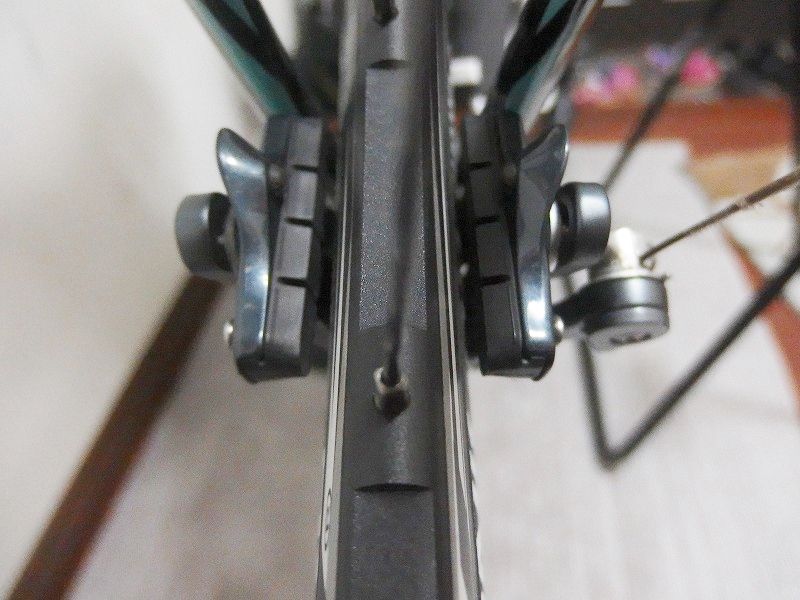ロードバイクのホイール整備 センター出し えふえふぶろぐ ロードバイクのホイール整備 センター出し えふえふぶろぐ