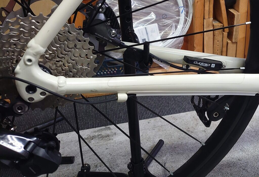 Di2の歴史 外装仕様の前期型の11速Di2 : えふえふぶろぐ