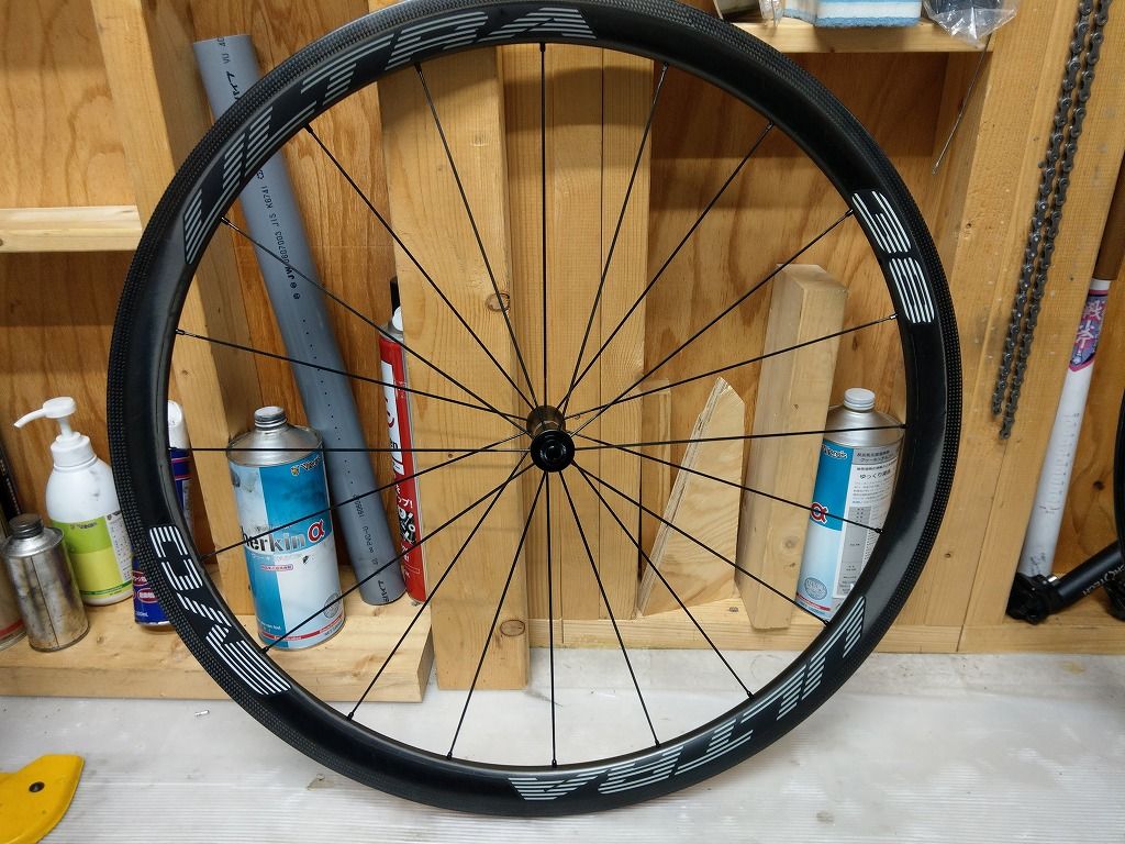 極”漆黒の回転体 BH EVO ULTRA38 カーボン チューブレスレディ ”比較