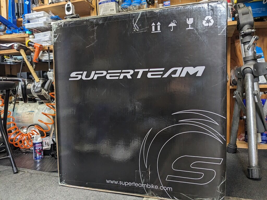 SUPERTEAM ALL CARBON ULTRA D28-50 DISC 2023 ~乗車前~ : え SUPERTEAM ALL CARBON ULTRA D28-50 DISC 2023 ~乗車前~ : え