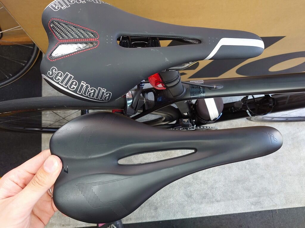 Scope Cycling selle ITALIA(セライタリア) SLR KIT CARBON S.FLOW C/K