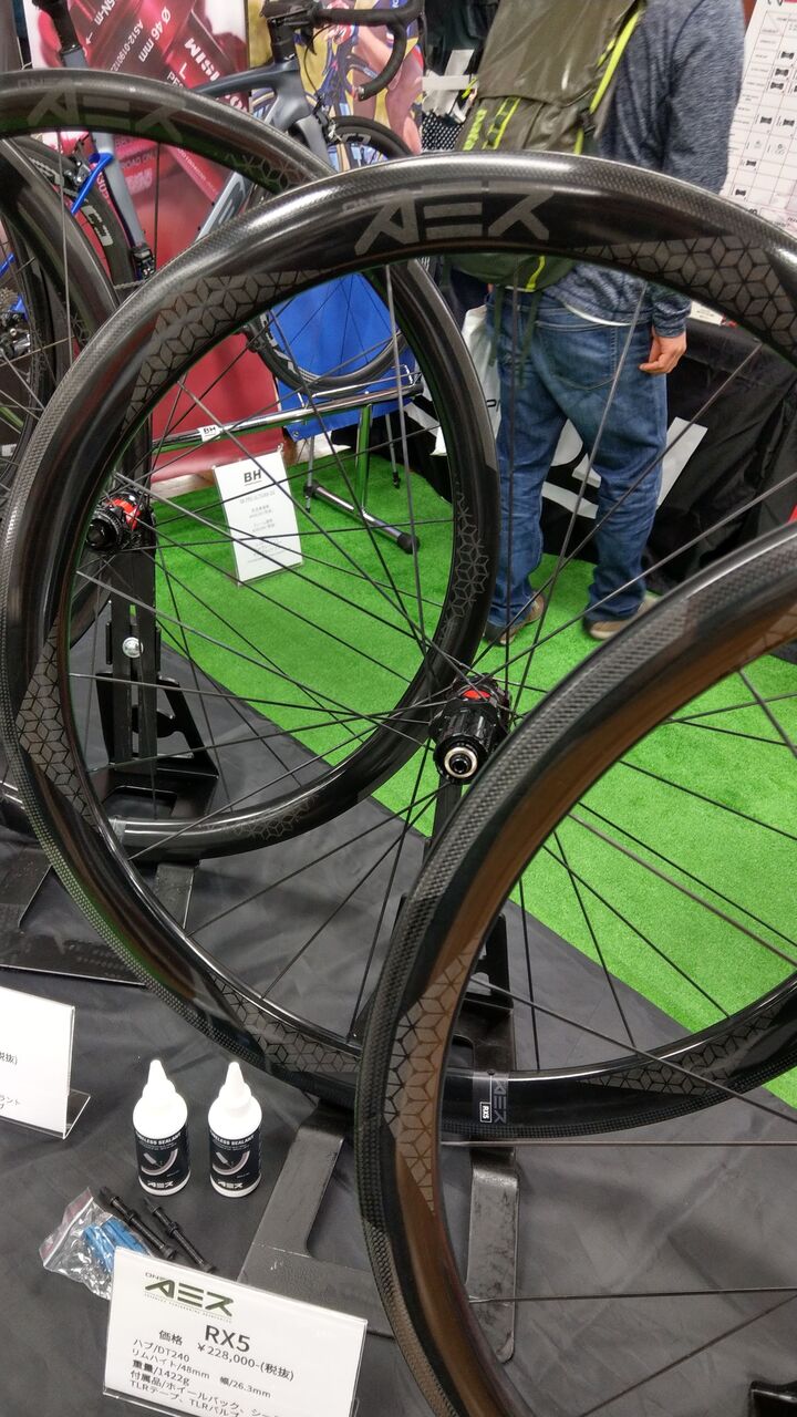 ONE AER D5 カーボンホイール　TLR クリンチャー　前後セット ONE AER D5 カーボンホイール TLR クリンチャー 前後セット ONE AER D5