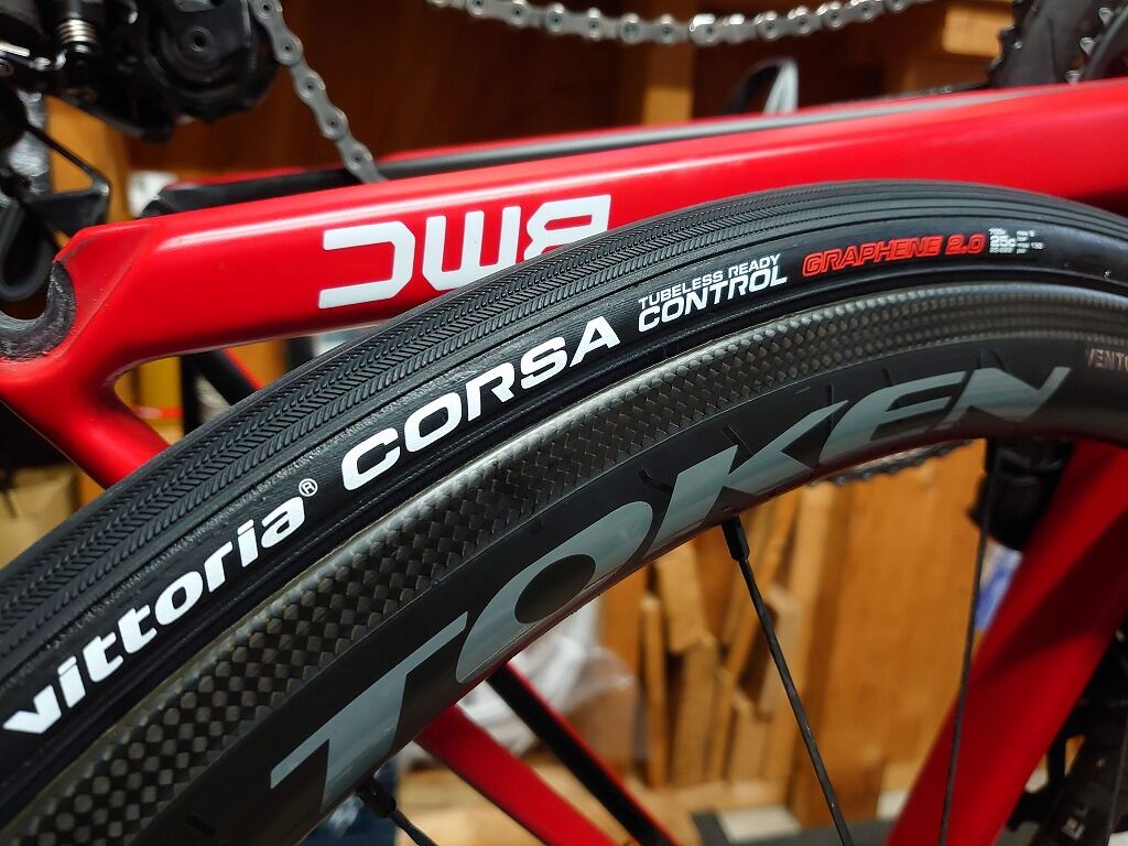 Vittoria ヴィットリア コルサスピードTLR　25c 2本　低走行 Amazon | Vittoria(ヴィットリア) CORSA TUBELESS READY G2.0