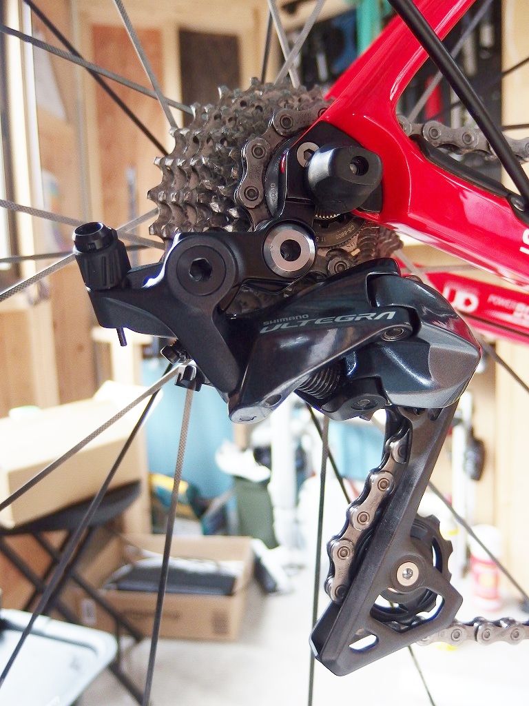 R8000フロント、リアディレイラー ULTEGRA フロントディレーラー（直付マウント）2x11スピード