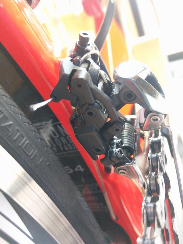 新型フロントディレイラー インナー側でトリムが動かない謎を追え えふえふぶろぐ