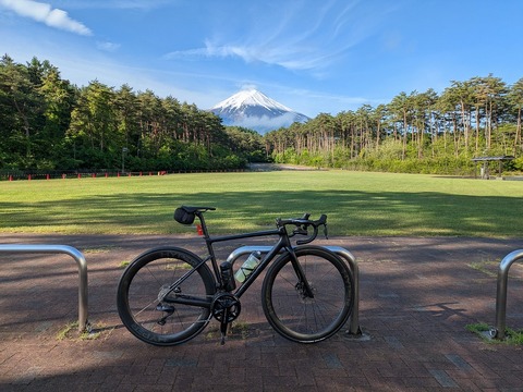 PXL_20250527_220115640