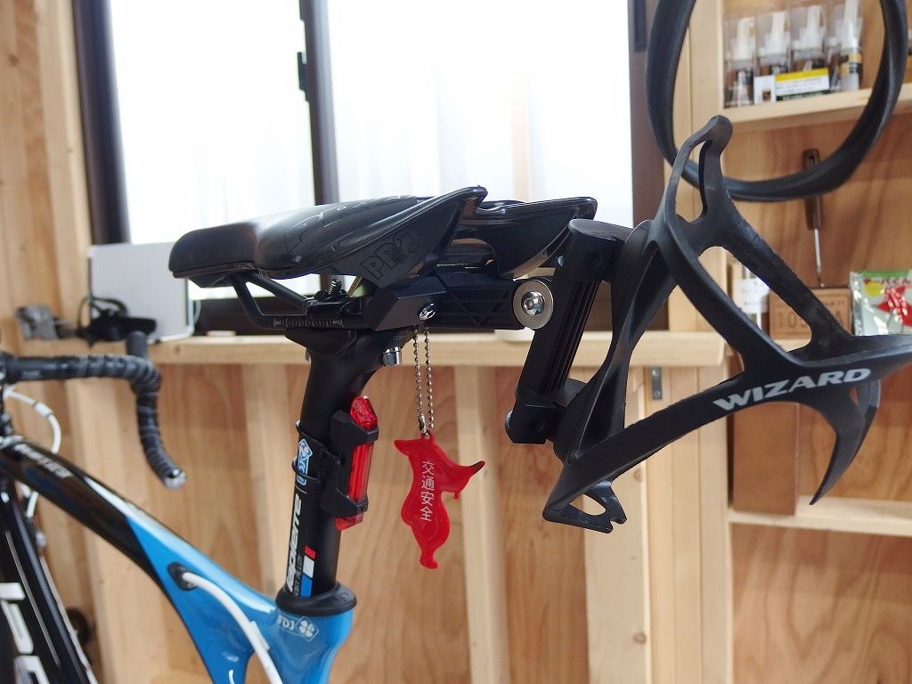 ぽ*わ様 RIDLEY ボトルケージ 3個セット RIDLEY（リドレー） ボトルケージ白＆黒 : サイクラシードットコム