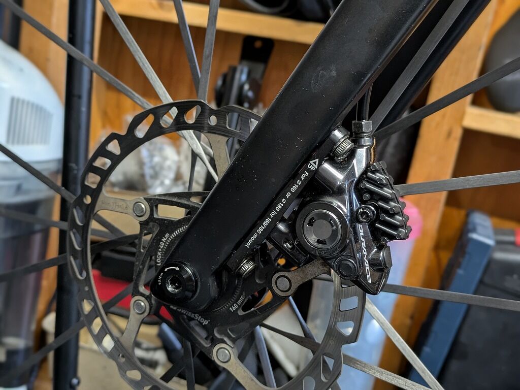 DURA-ACE 油圧ブレーキキャリパー BR-R9270に交換することになっ