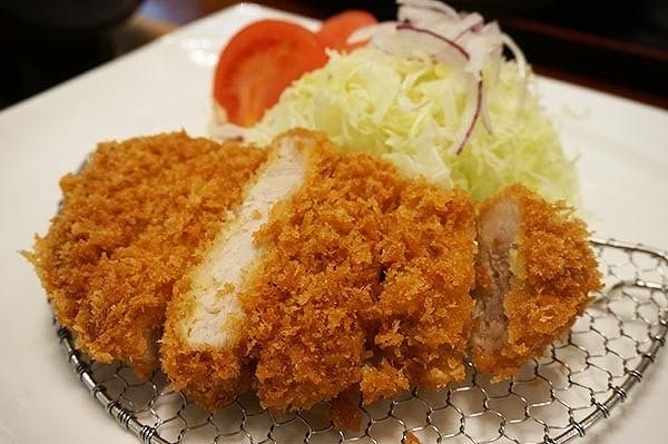 【悲報】俺氏、衣サックサクのとんかつが超食べたい