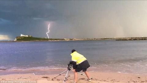 雷に打たれた男性、超能力に目覚めるｗｗｗｗｗｗ