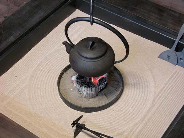 囲炉裏の内炉(丸型） 販売 : 囲炉裏・火鉢・七輪のうんちく