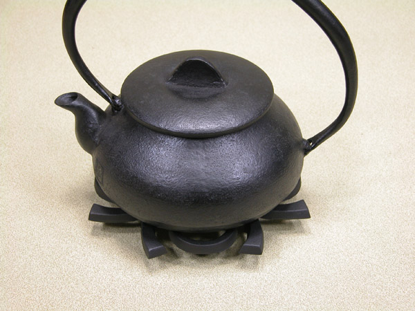 囲炉裏・火鉢の道具 瓶敷 : 囲炉裏・火鉢・七輪のうんちく － 炭火道