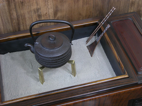 灰ならしのうんちく －2 : 囲炉裏・火鉢・七輪のうんちく － 炭火道