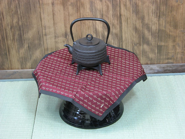 及源鋳造の鉄瓶販売 【伝統工芸品】 肩付型 : 囲炉裏・火鉢・七輪の