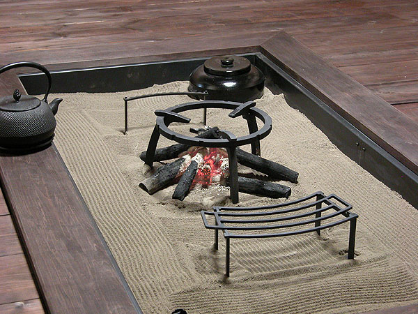 火消し壺 中 炭壺 火鉢 囲炉裏 風炉 置炉 茶道具 火消し壺 中 炭壺 火鉢 囲炉裏 風炉 置炉 茶道具 鉄瓶や鍋を置く 瓶