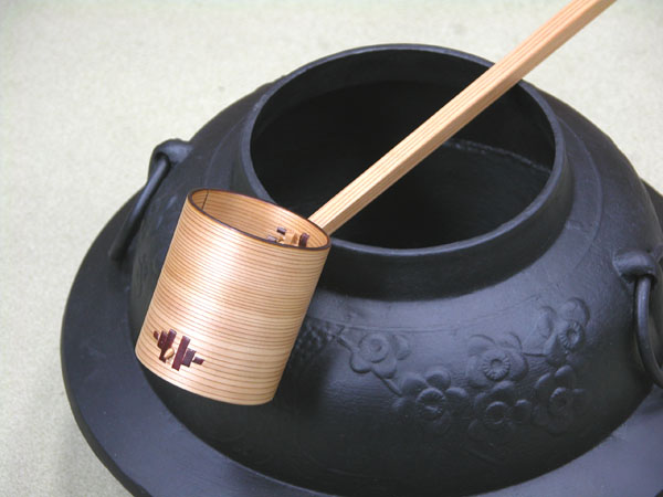 茶釜、柄杓、台座付き［さらに値下げしました］ 柄杓の販売 : 囲炉裏・火鉢・七輪のうんちく － 炭火道