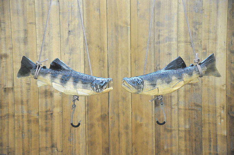 一刀彫りの自在鉤 : 囲炉裏・火鉢・七輪のうんちく － 炭火道 