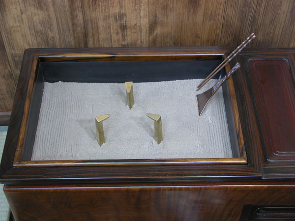 火鉢 三本足五徳 真鍮製 6.5寸 火鉢用 五徳 三本足の