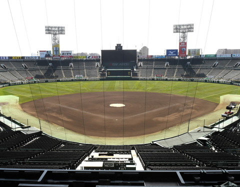 【高校野球】甲子園開幕戦で女性審判員が初めて球審を務める