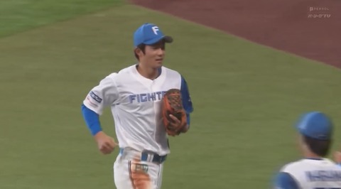 22B6A998-16A4-41F2-8A48-E93F6B7943F6