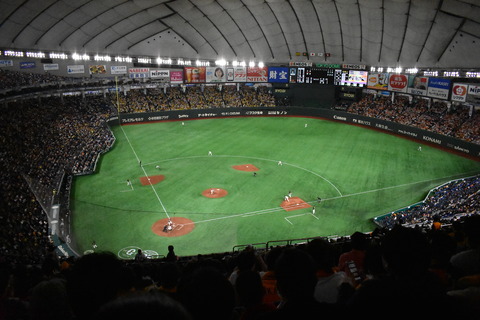 Interior_of_Tokyo_Dome_201904b