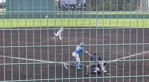 1B3DFB29-5050-4719-B108-830903AA3231
