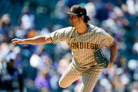 20210513_darvish1_ap-560x373
