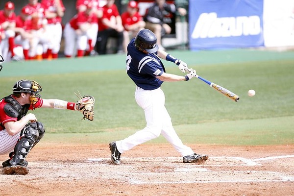 MLB観てるワイ「センター前ヒットか！？」内野手「シフト敷いてるので抜けませんｗ」