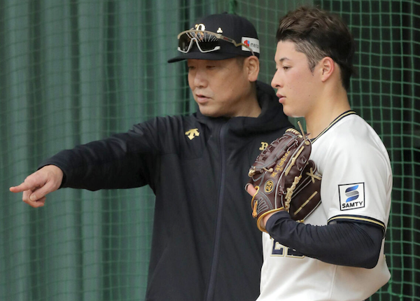 報知「オリ中嶋監督は阿部監督のように動きチームを強くしている」←これ