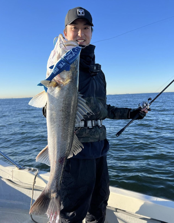 日ハム石川直也、伊藤大海発案のしゃけまるルアーで大物を釣るｗｗｗｗｗ