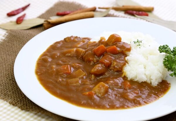 【悲報】カレーに玉ねぎが必要な理由、誰も説明できない