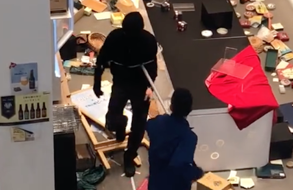 札幌の大型商業施設で「黒ずくめの男」が大暴れ　営業中に騒然…器物損壊で逮捕