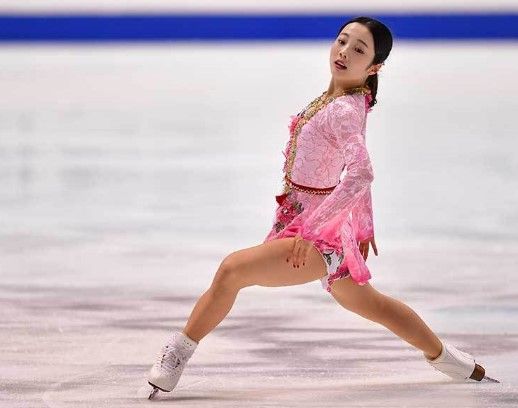 フィギュア 本田真凜 望結をお姫様抱っこで 姉妹の仲良し2ショットに2万5000超反響 フィギュアスケートの魅力まとめ