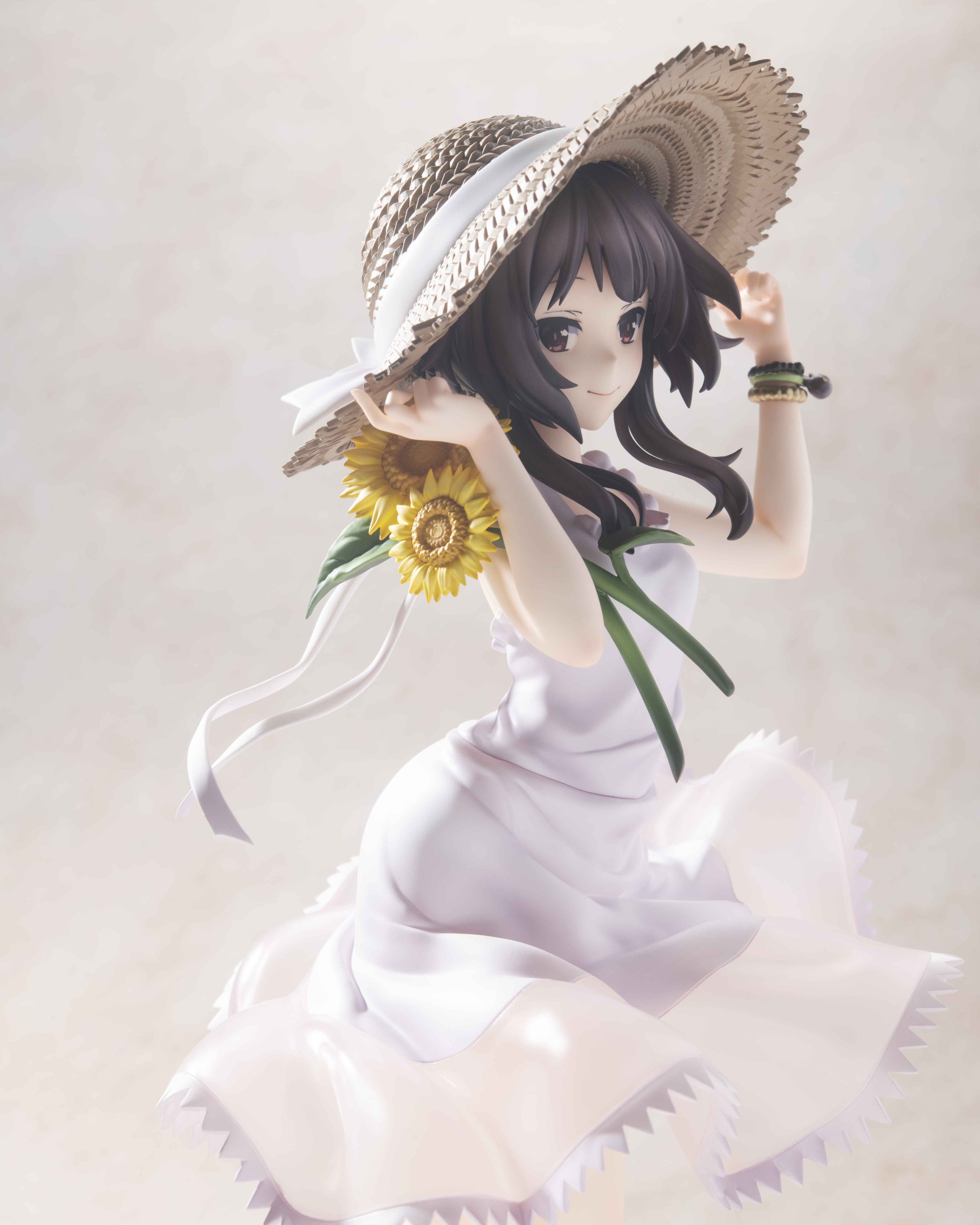 figure news
