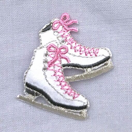 アップリケワッペン アイススケートシューズ ホワイトサテン フィギュアスケートグッズ情報