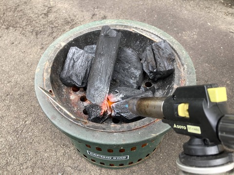 【画像】釣ったアナゴとお裾分けのマゴチ焼く！