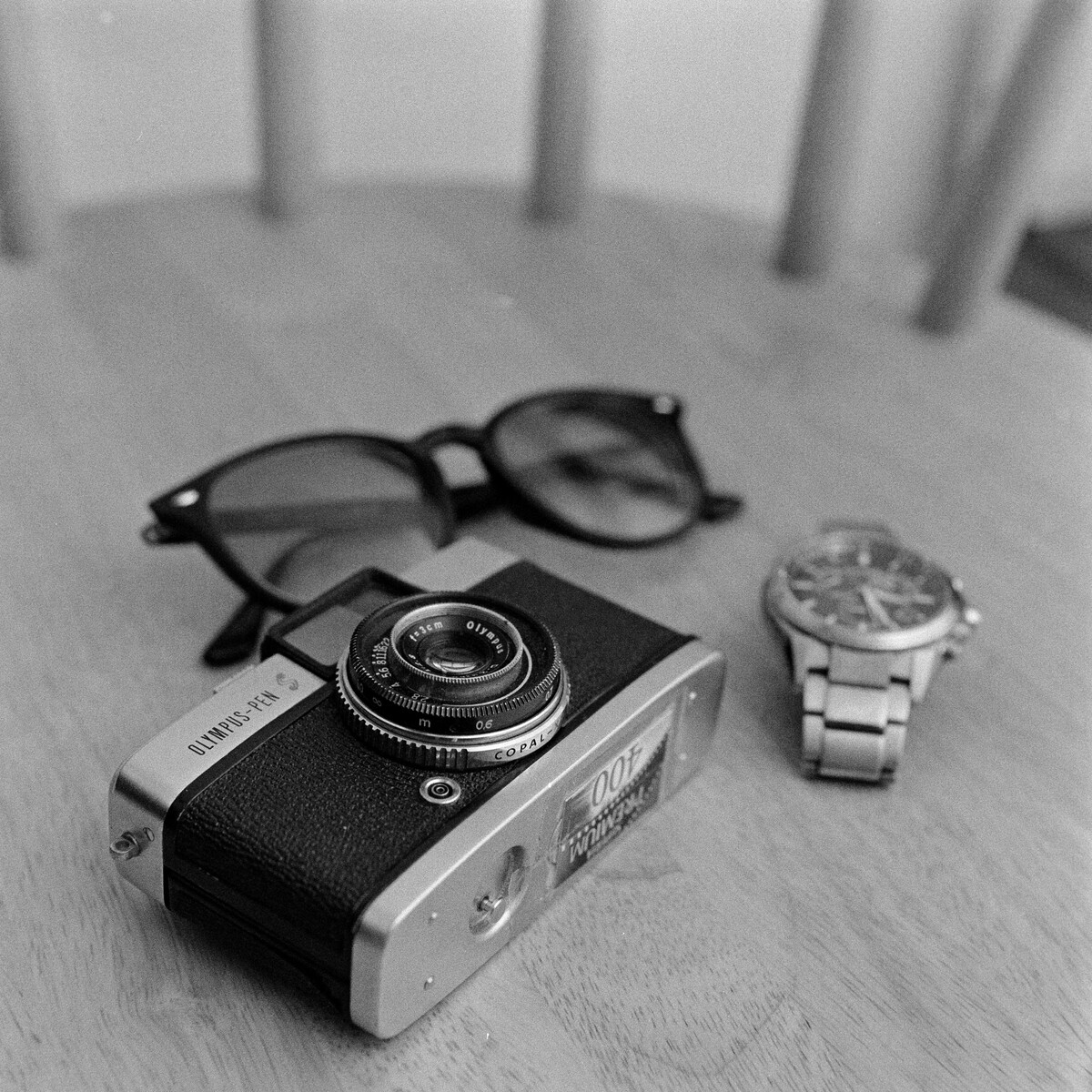 フラッシュ フィルムロール カメラ 使用しているカメラ フィルムカメラ maru
